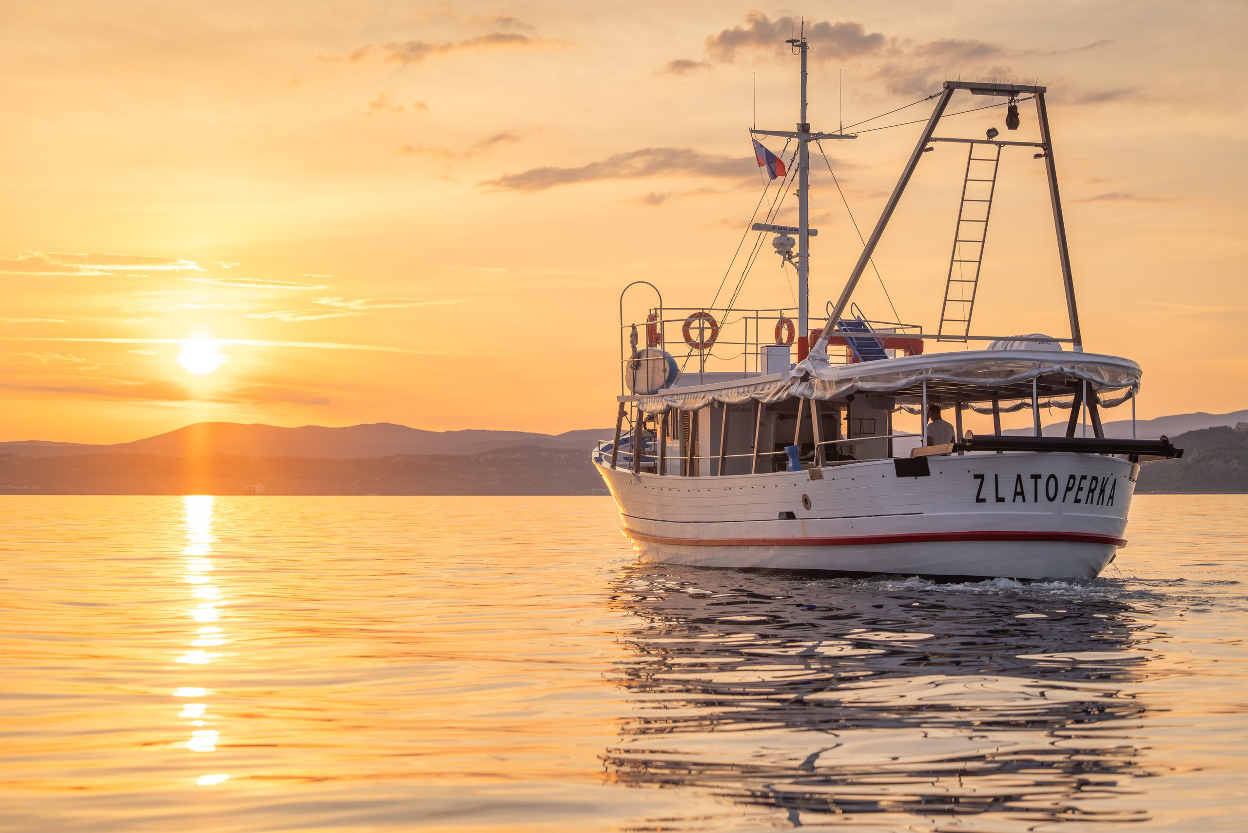 Zlatoperka - 856503_VisitIzola