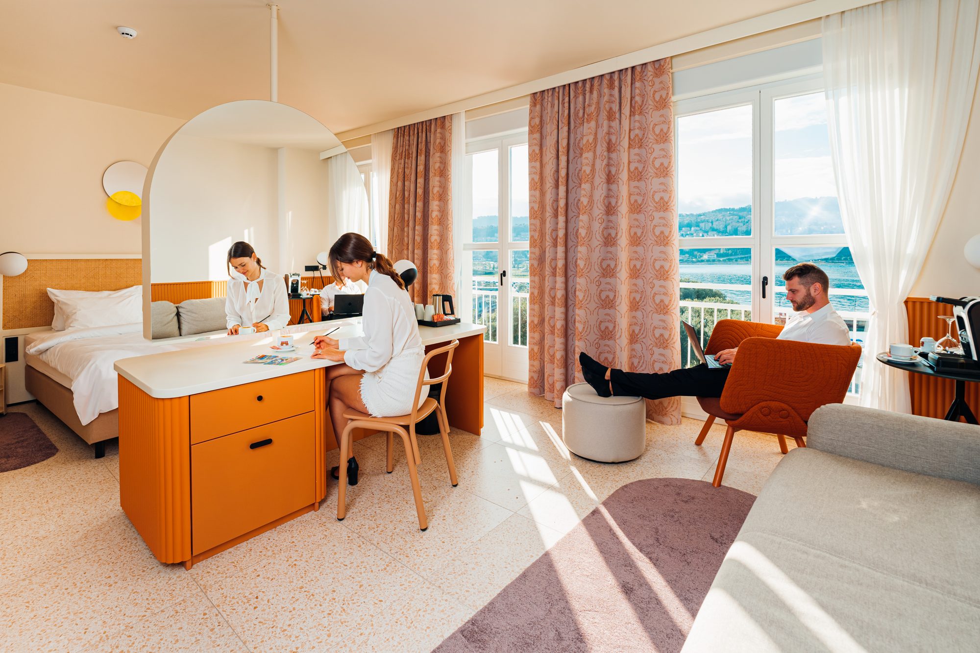 Deluxe Double Room - photo 17